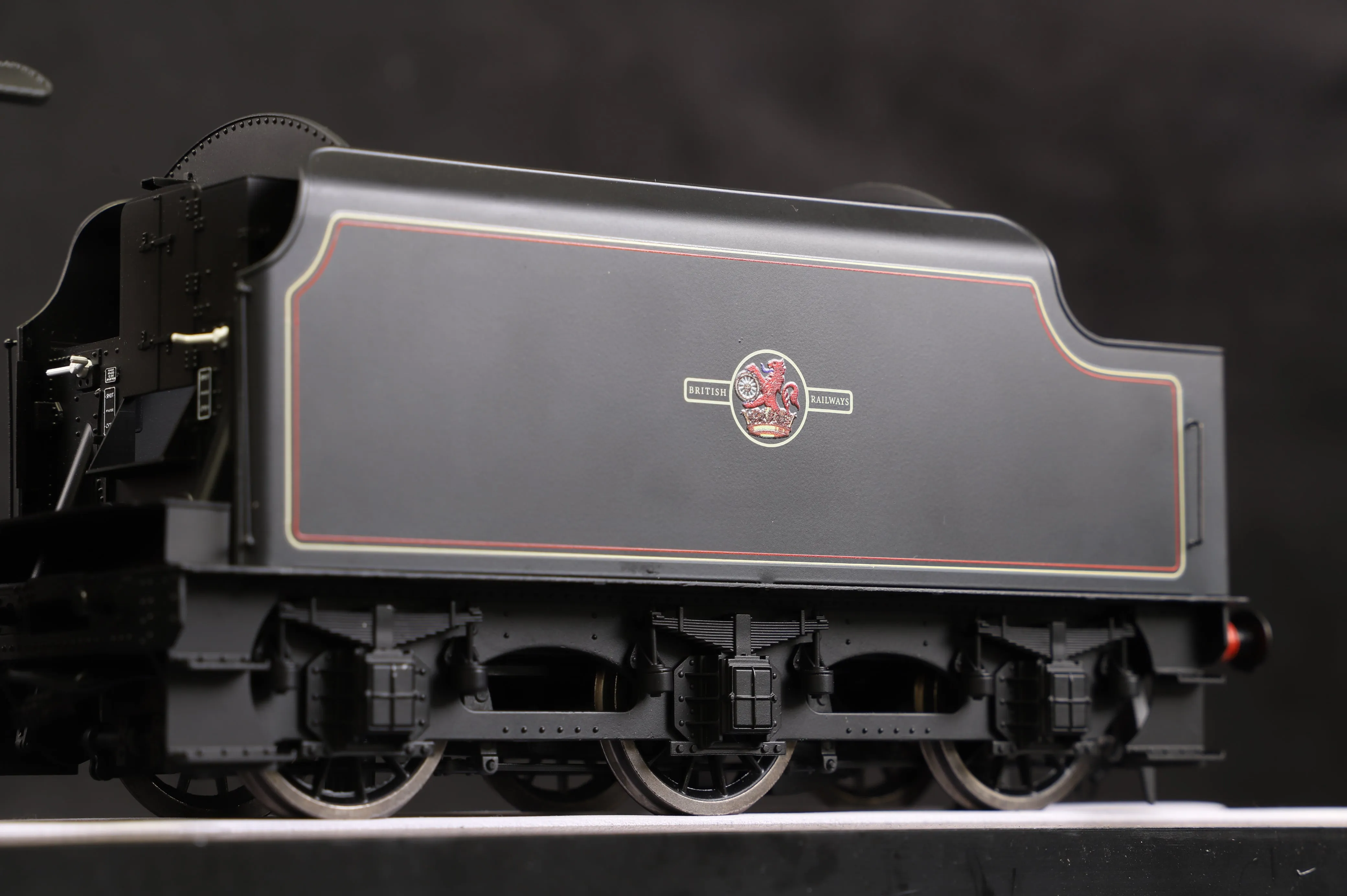 Ellis Clark Trains O Gauge Stanier Class 5 4-6-0 "Black 5", Late BR Lined, '45157' 'Glasgow Highlander', Welded Tender