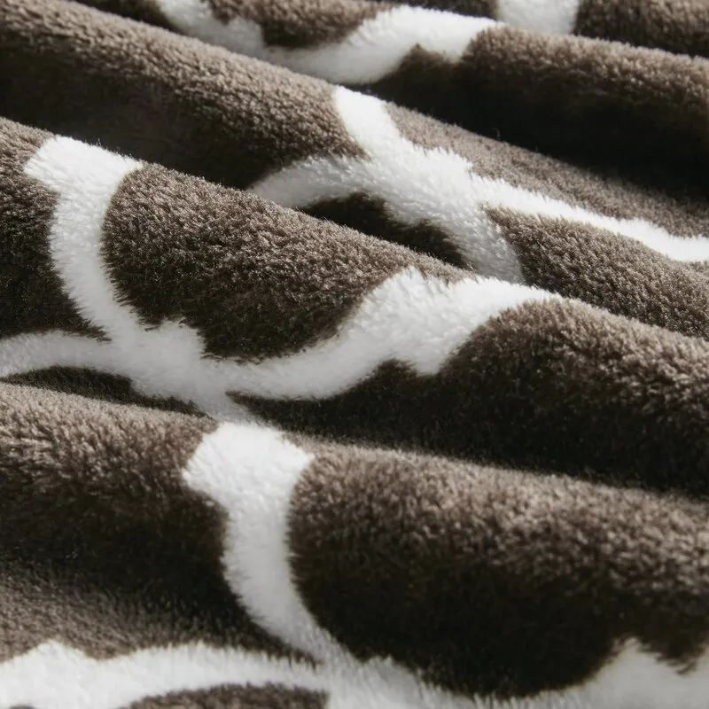 Lathe Oversized Polyester Knitted Throw