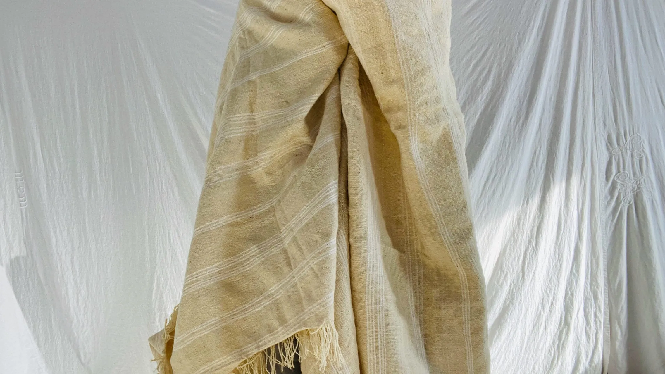 Vintage Wool & Cotton Moroccan Throw Wrap Blanket.